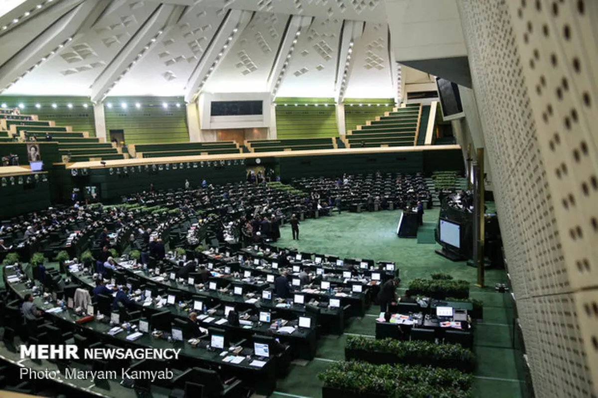 سقف «درآمدهای نفتی» بیش از ۱۴۲ هزار میلیارد تومان تعیین شد