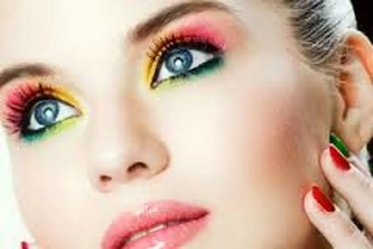 چرا نباید با آرایش به خواب رفت؟