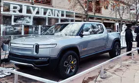 آمازون رسما به صنعت خودروسازی پیوست