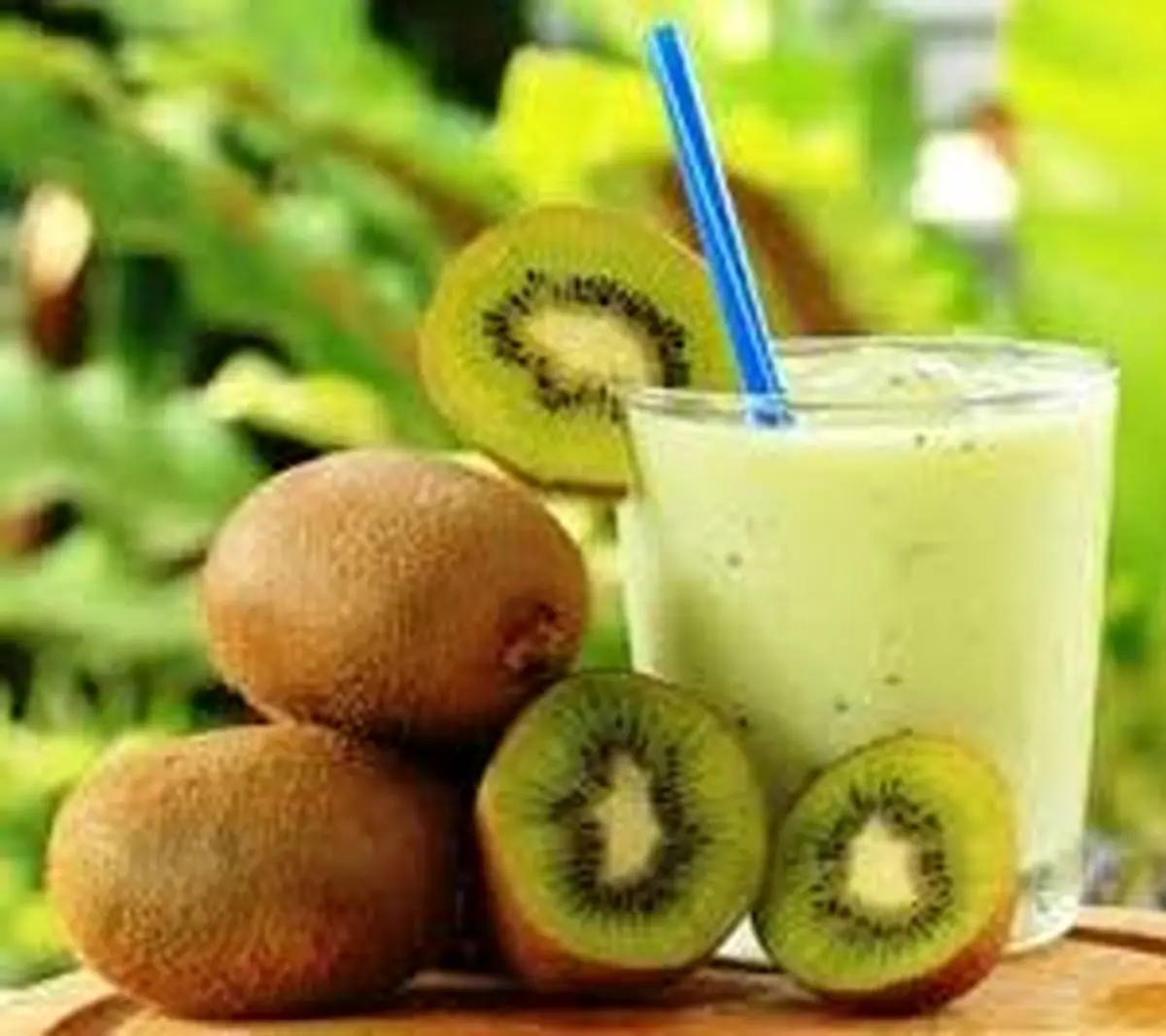 خوردن کیوی برای این افراد مضر است