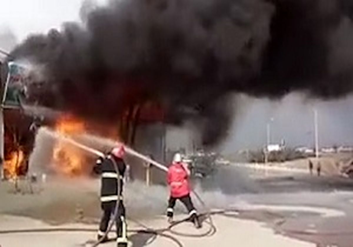 آتش‌سوزی مغازه فروش گاز مایع در نیشابور + فیلم