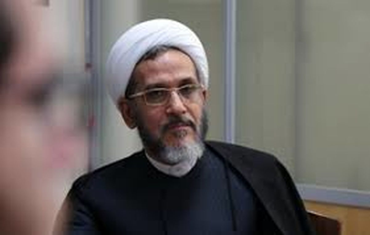گشت ارشاد تغییر یابد یا حذف شود/ برخوردهای نظامی جواب نمیدهد