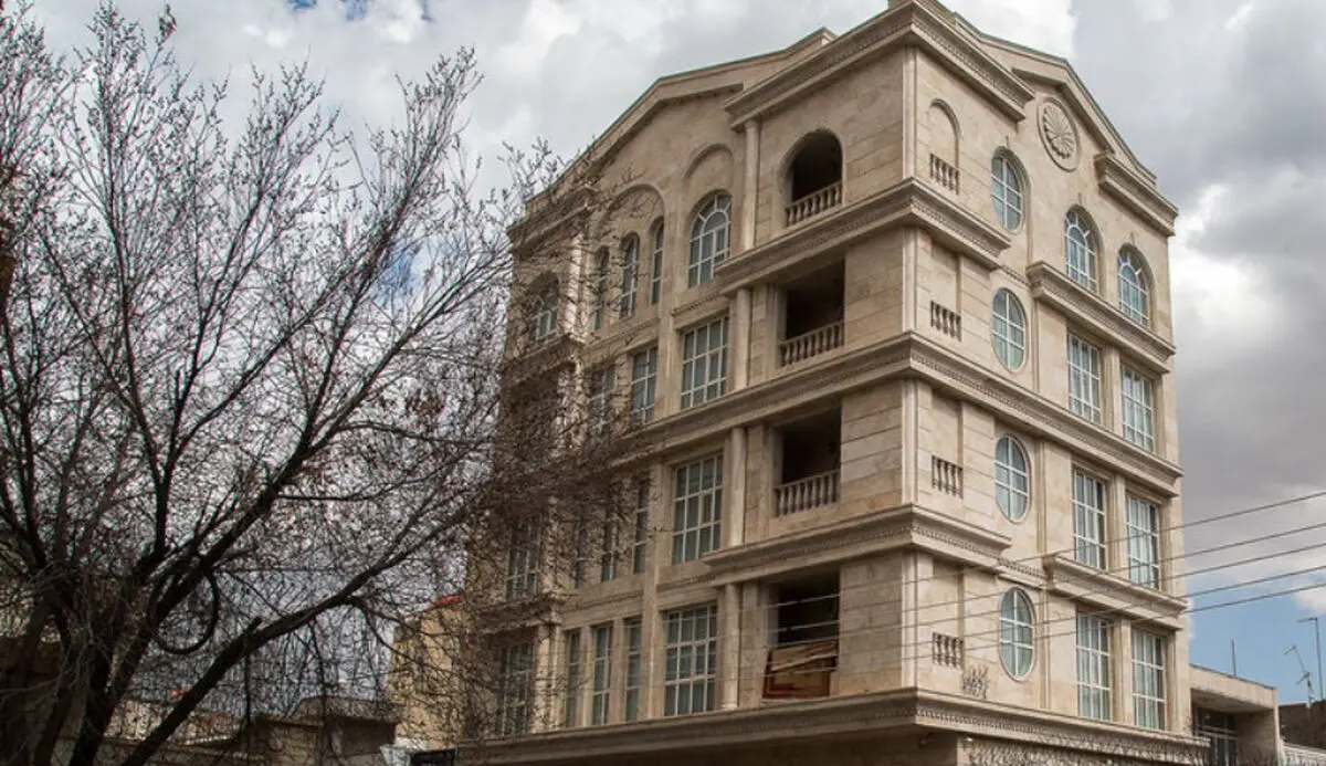 خانه‌هایی زیبا که بوی خطر می دهد/ ناظرانی که نظارت نمی کنند!