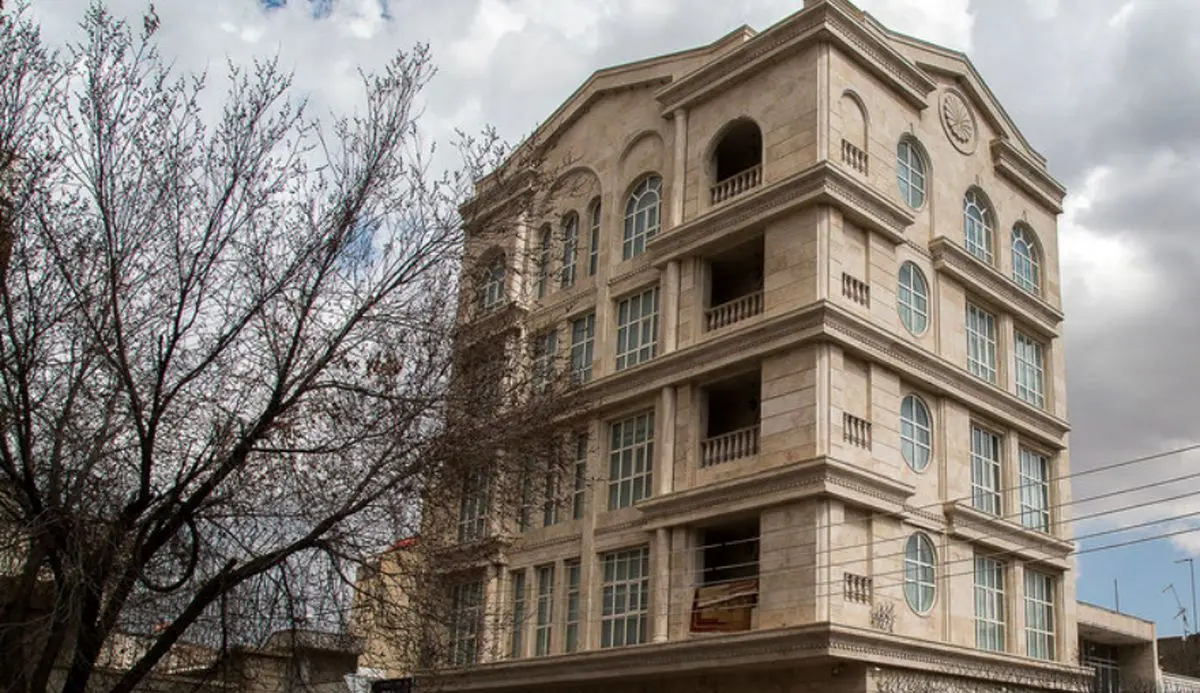 خانه‌هایی زیبا که بوی خطر می دهد/ ناظرانی که نظارت نمی کنند!