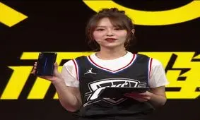 تصویری از گوشی IQOO در دنیای واقعیت منتشر شد