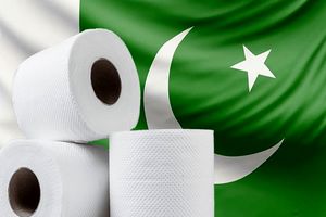 دستمال توالت به جای پرچم پاکستان!