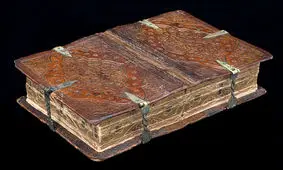 کتابی که در ۶ جهت مختلف باز و خوانده می شود!