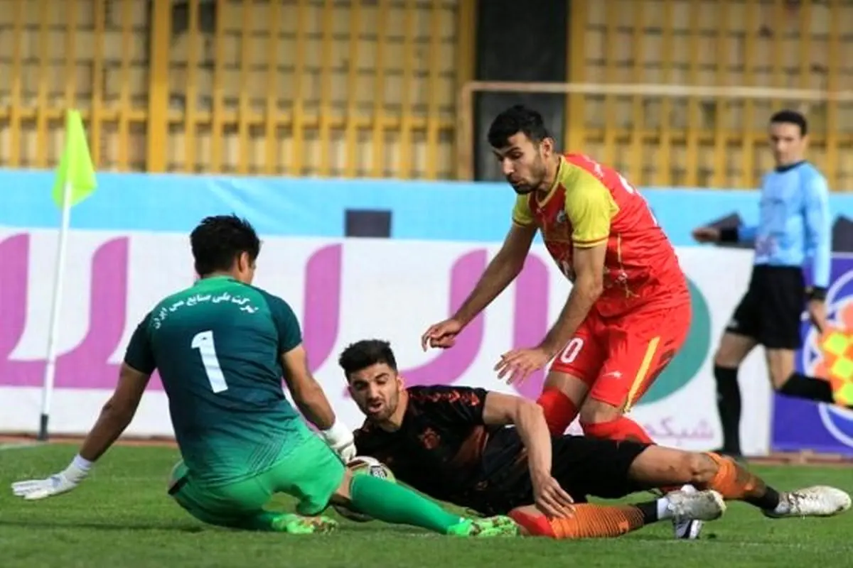 آتش بازی مس در کرمان/ شکست خانگی گل ریحان و پیروزی کارون اروند