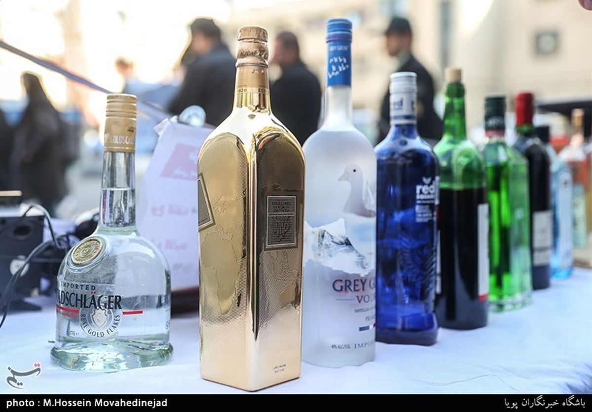 کشف "مشروبات الکلی لاکچری" با قطعات و روکش طلا + تصاویر