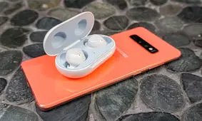 سامسونگ با معرفی گلکسی بادز به مصاف ایرپادهای اپل می رود