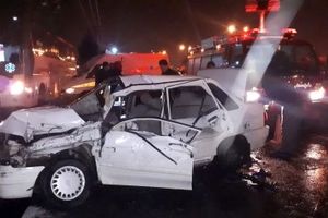 برخورد زنجیره ای 10 خودرو در جاده فریمان با 4 مصدوم