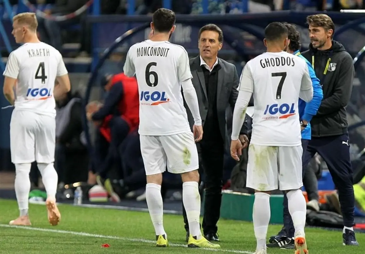 انتقادهای بی‌سابقه سرمربی آمیا از سامان قدوس