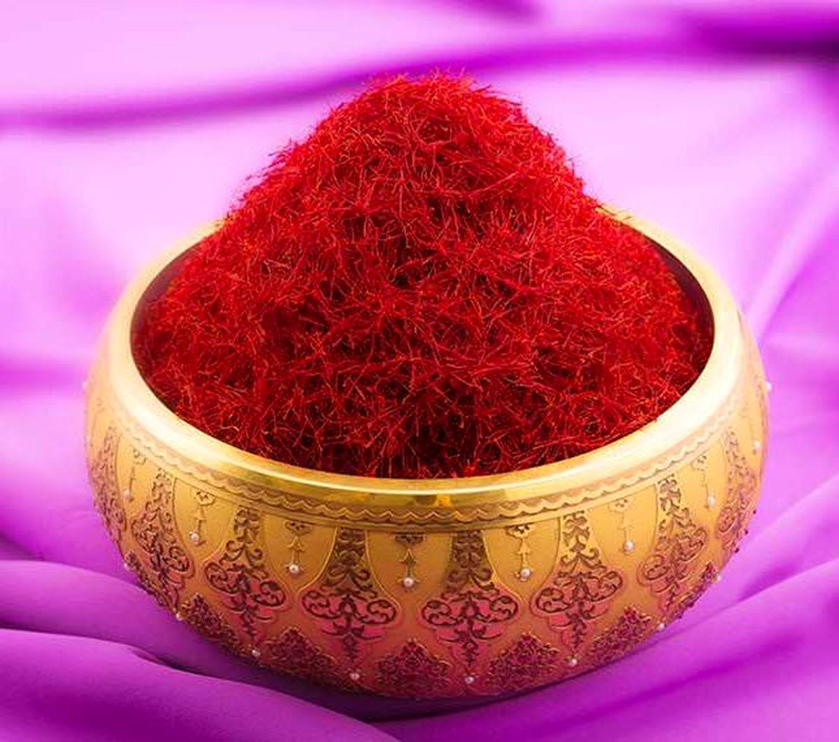 مزایا و معایب عرضه زعفران در بورس کالا/ کمک بورس به ارتقای کیفی محصول زعفران