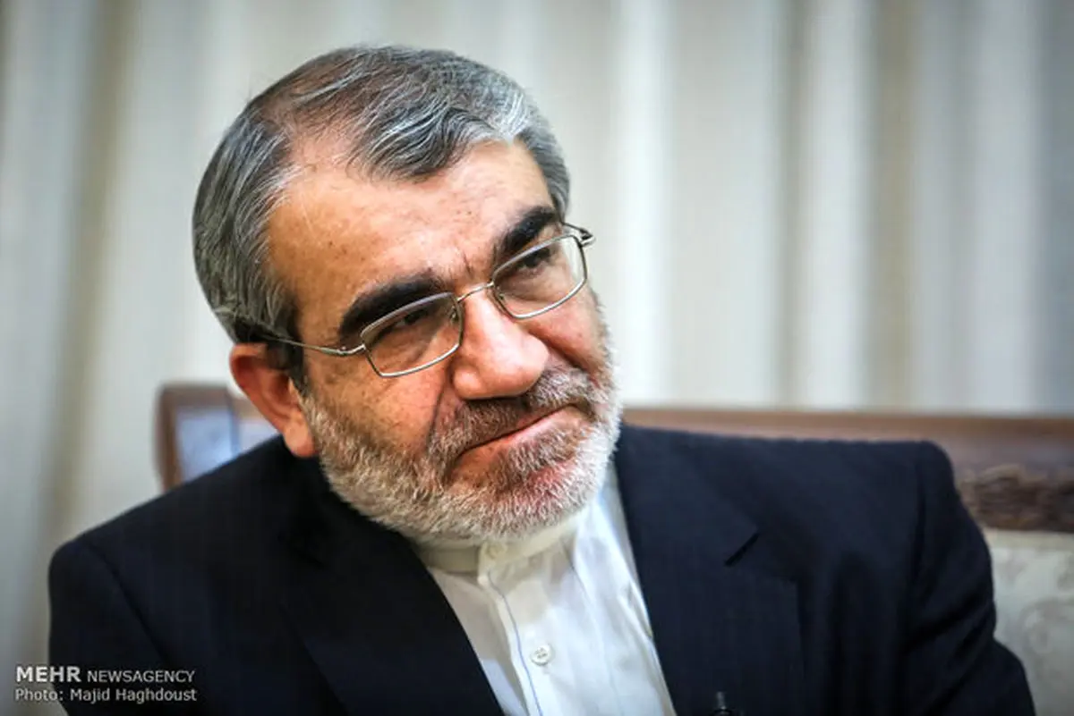 یادداشت کدخدایی درباره ویژگی های شخصیتی آیت الله مومن