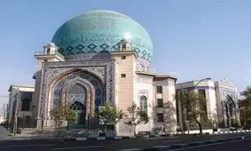 بازخوانی داستان حسینیۀ ارشاد به بهانۀ ممانعت از تشییع پیکر پوران شریعت رضوی در آن