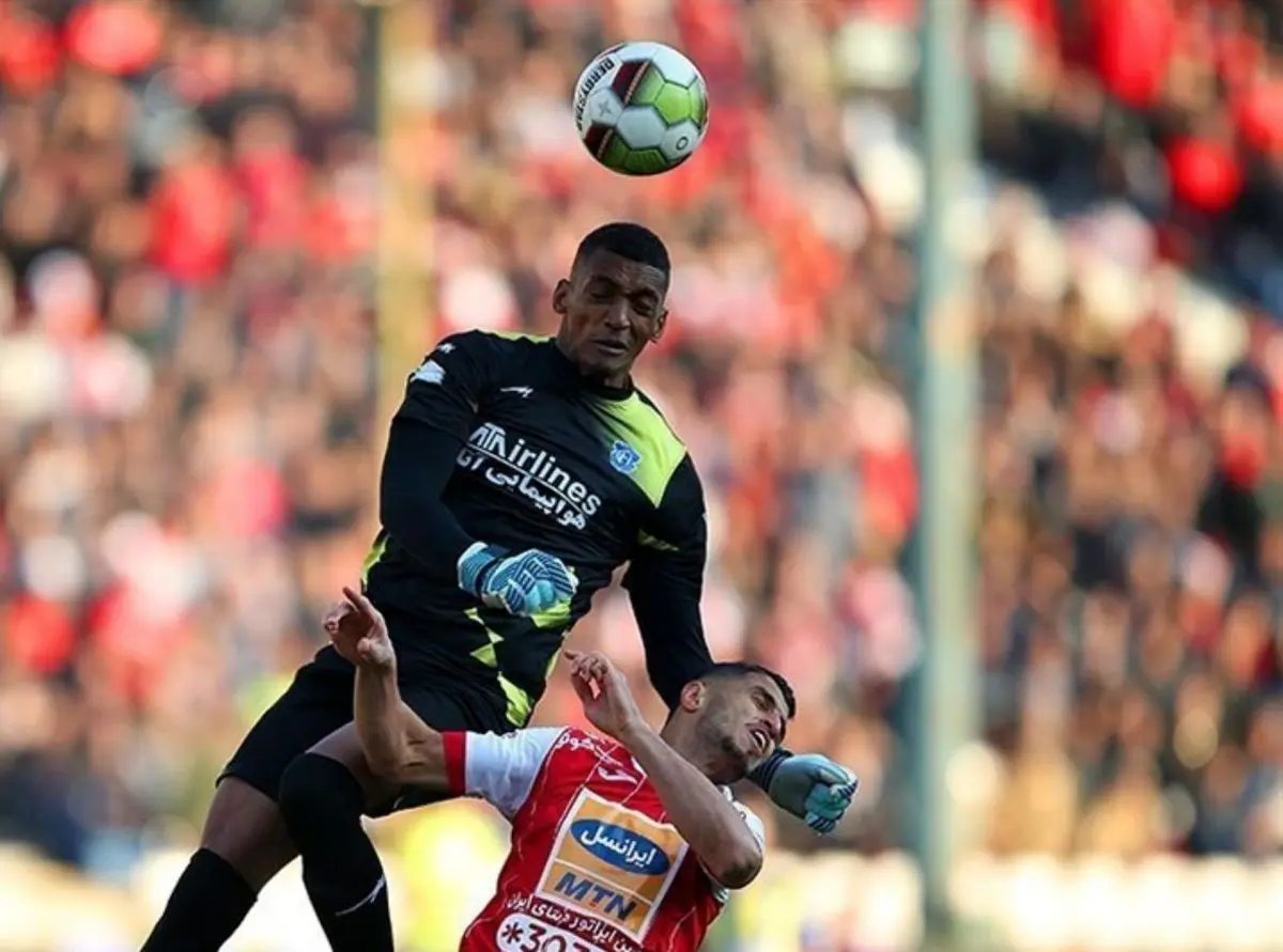 اتفاق جالب پس از حضور دخسوس در محوطه جریمه پیکان