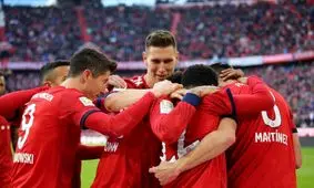 بایرن به دورتموند چسبید