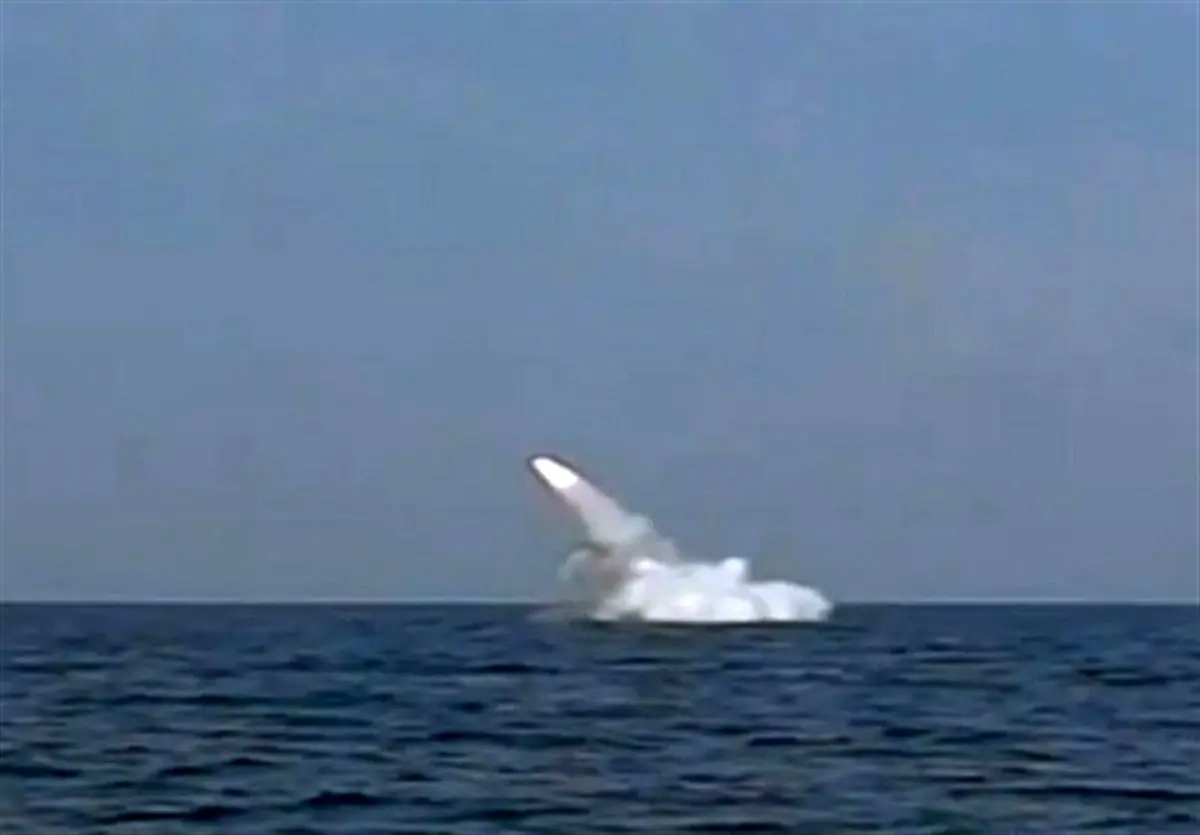 زیردریایی غدیر برای اولین بار از زیر آب "موشک کروز" شلیک کرد