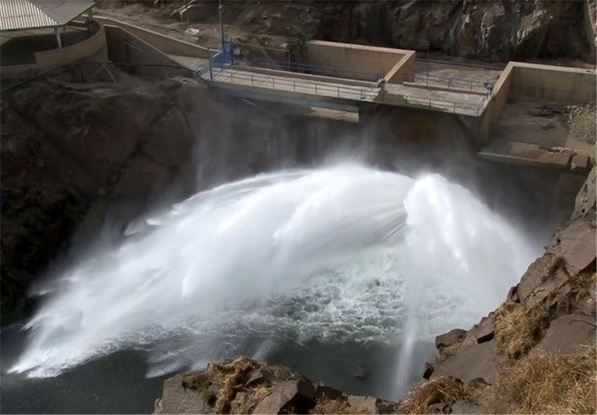 مرحله جدید رهاسازی آب از سدهای آذربایجان غربی به سمت دریاچه ارومیه آغاز شد