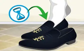 روش های نگهداری و تمیز کردن کفش مخمل