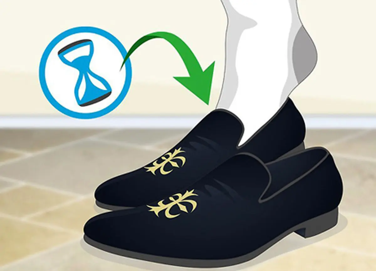 روش های نگهداری و تمیز کردن کفش مخمل