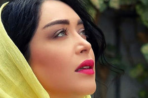 سلفی سارا منجزی پور و خانواده اش+عکس