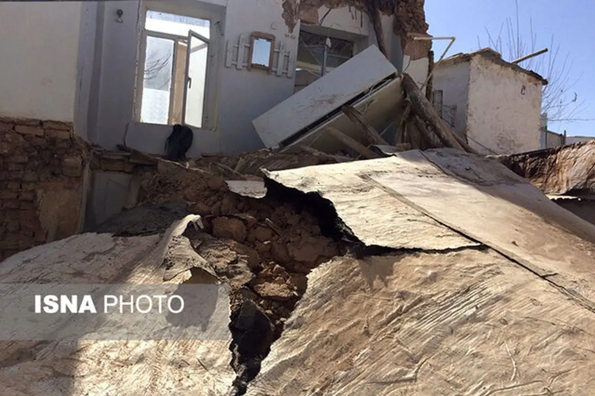 آوار شدن یک خانه در شیراز
