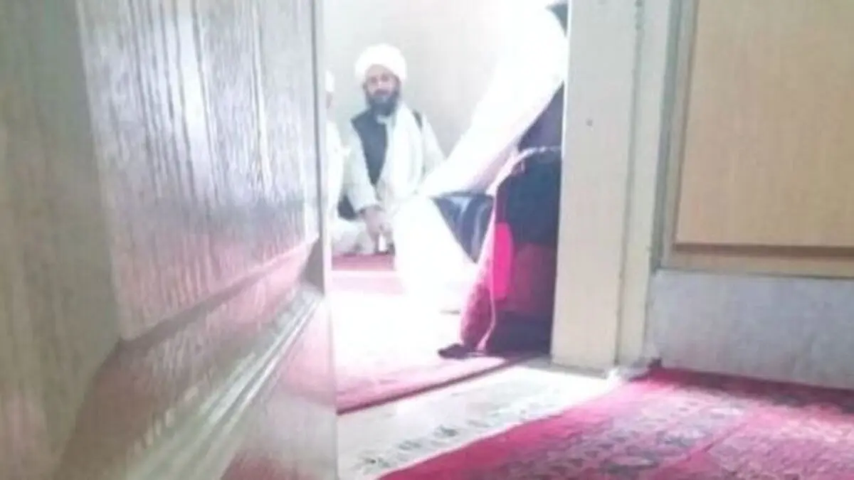 خلیل‌زاد و ملّا برادر برای نخستین بار در قطر دیدار کردند