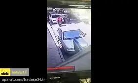فیلم زیر گرفتن مامور پلیس توسط تبهکاران قلهک