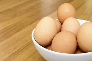 فواید شگفت انگیز سفیده و زرده تخم مرغ برای پوست