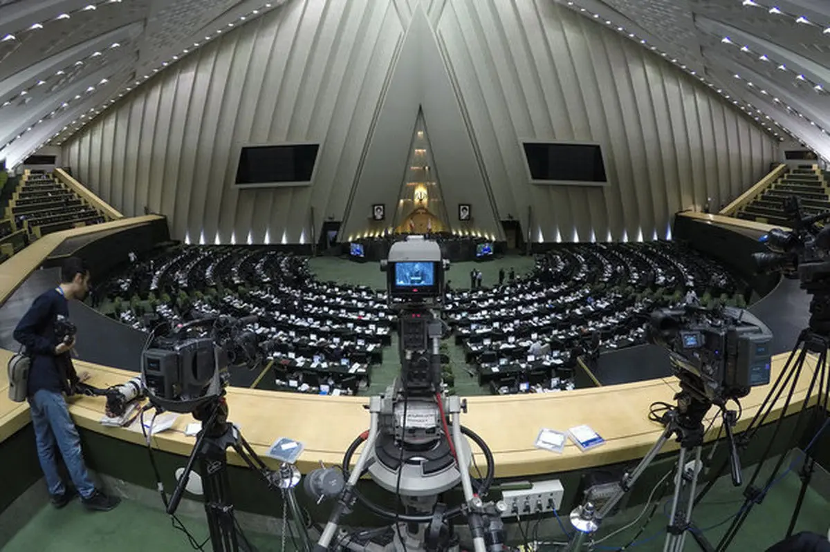 جلسه ویژه مجلس برای تنظیم بازار کالاهای اساسی برگزار می‌شود