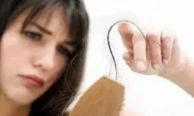 دلایل ریزش مو در زنان