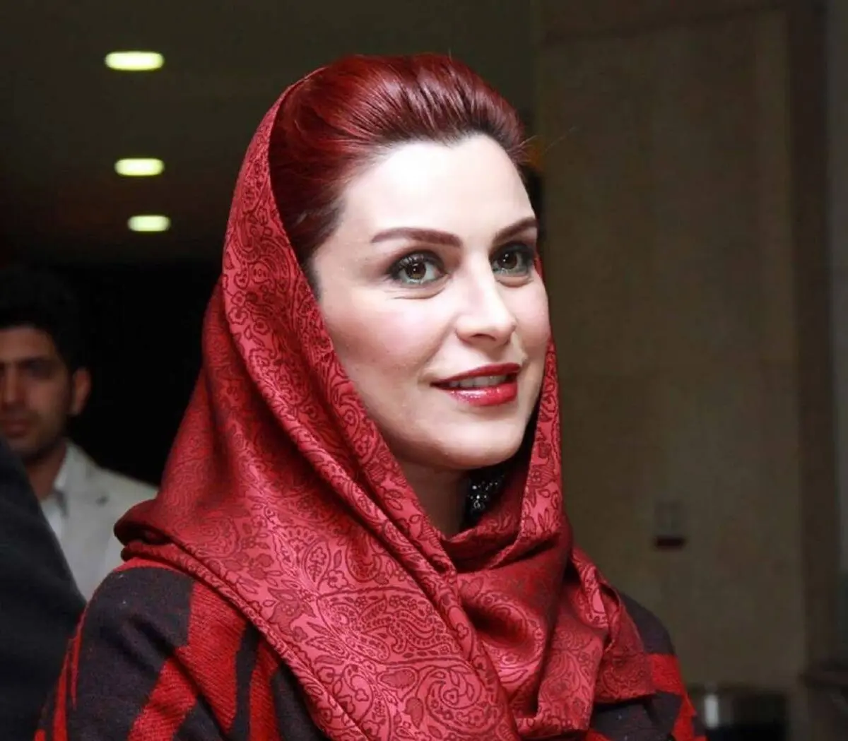 ماهچهره خلیلی با کلاه در اکران "قرارمون پارک شهر"+عکس