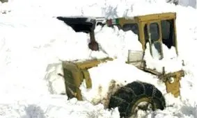 ریزش بهمن در محور چالوس/جاده بازگشایی شد