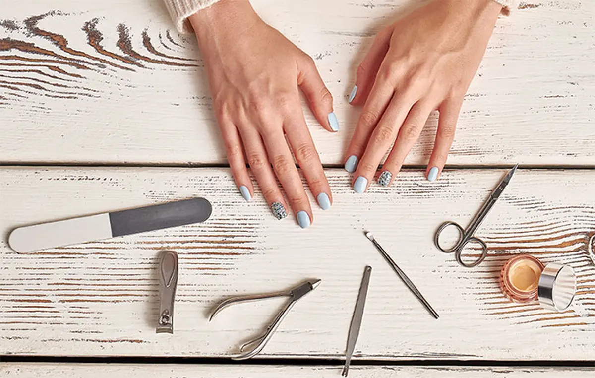 برداشتن کاور ناخن در منزل