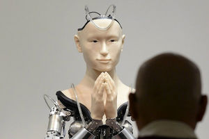 ربات ۱۲ میلیاردی مفاهیم مذهبی را آموزش می دهد