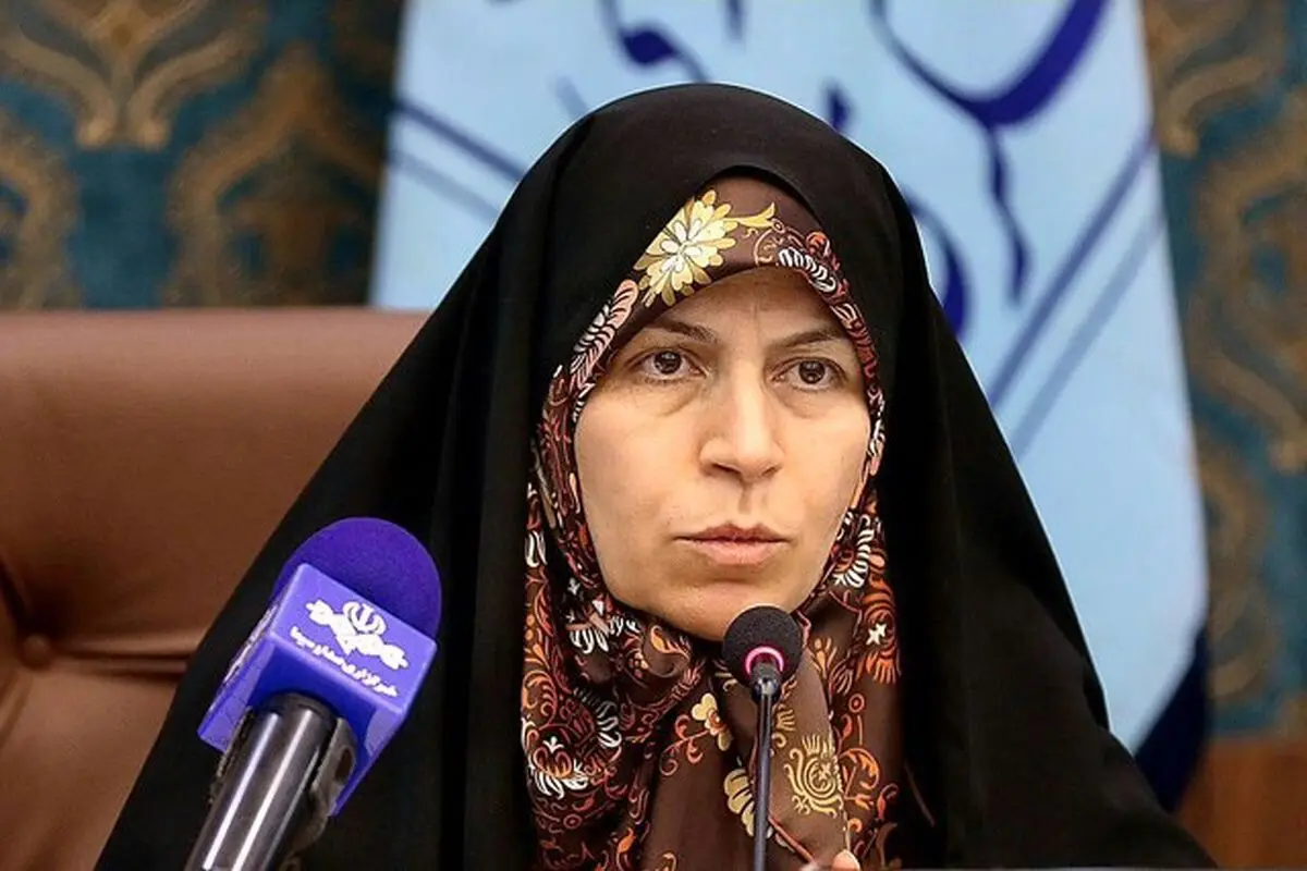 تکان‌های سیاسی گردشگری مدیریت شود/ ذهن گردشگران را باید از ایران‌هراسی خالی کنیم