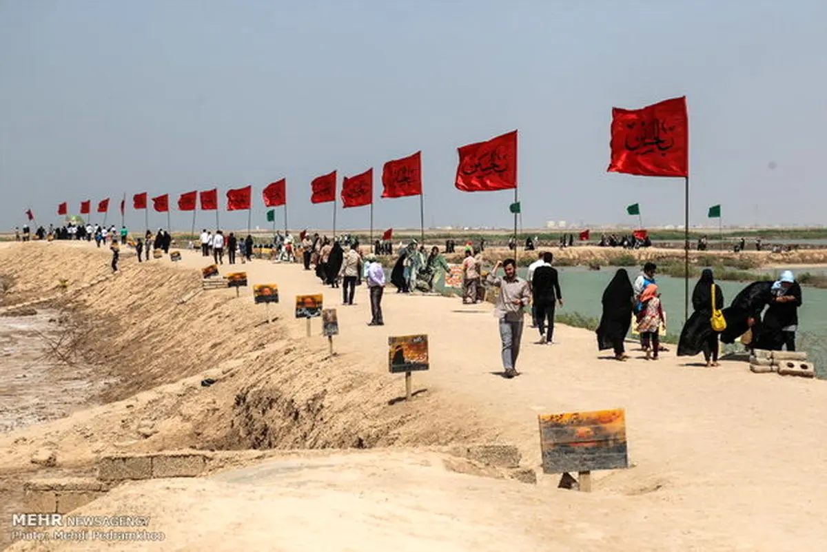 بازدید ۱۵۰ دانشجوی خارجی از مناطق عملیاتی راهیان نور