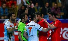 درگیری هوادار و دروازه‌بان گیتی‌پسند و توقف بازی