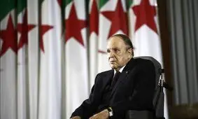 بوتفلیقه مدیر کمپین انتخاباتی خود را برکنار کرد