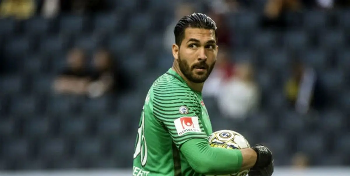 او به مادرم فحاشی کرد!