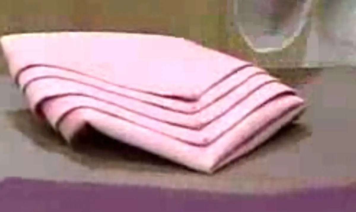 تزیین دستمال سفره