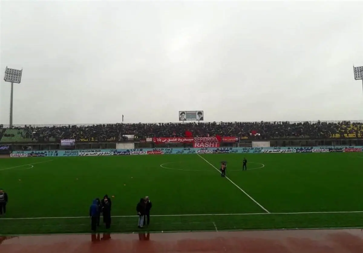 جنجال و درگیری بازیکنان سپیدرود و استقلال خوزستان پس از پایان بازی