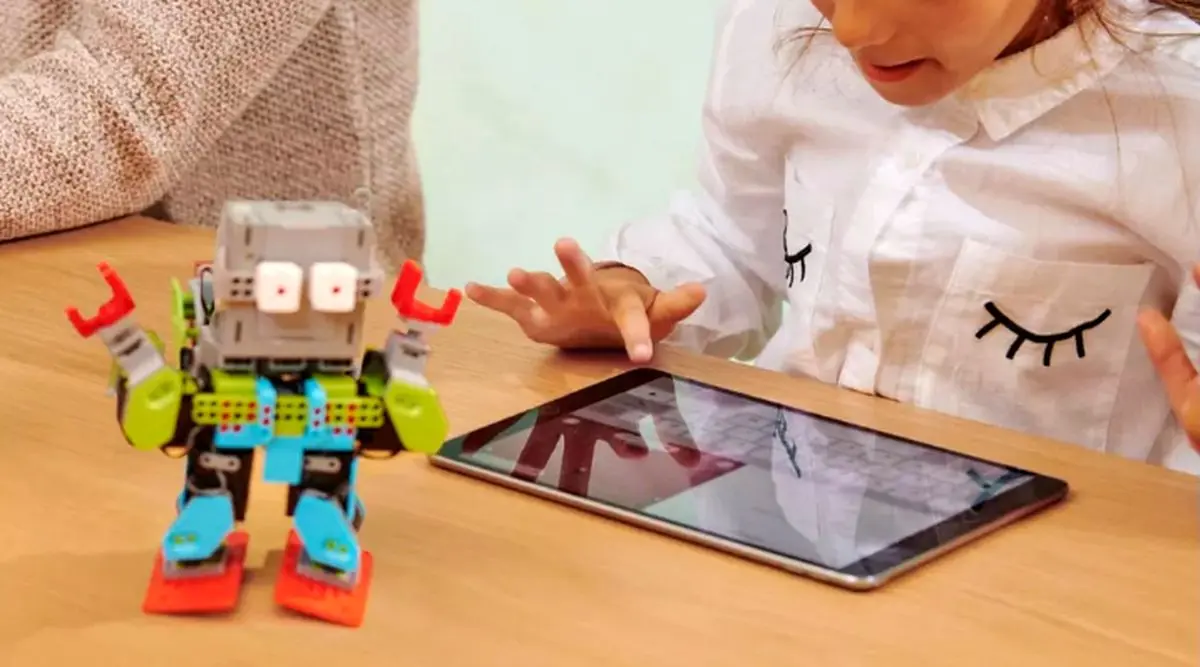 اپل برای گرامیداشت روز جهانی زنان برنامه‌های ویژه‌ای دارد