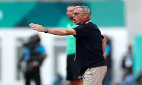 خودم به بازیکنان استقلال اجازه دادم که به اردو نیایند