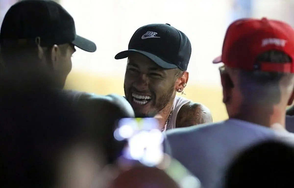 مهمانی‌های شبانه کار دست ستاره فوتبال داد