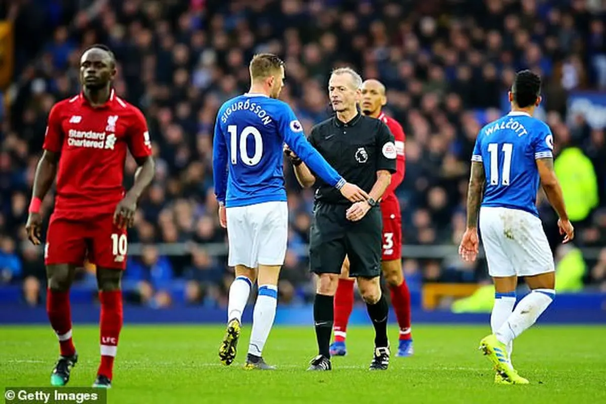 مورینیو: لیورپول کنترل شرایط را از دست داده است