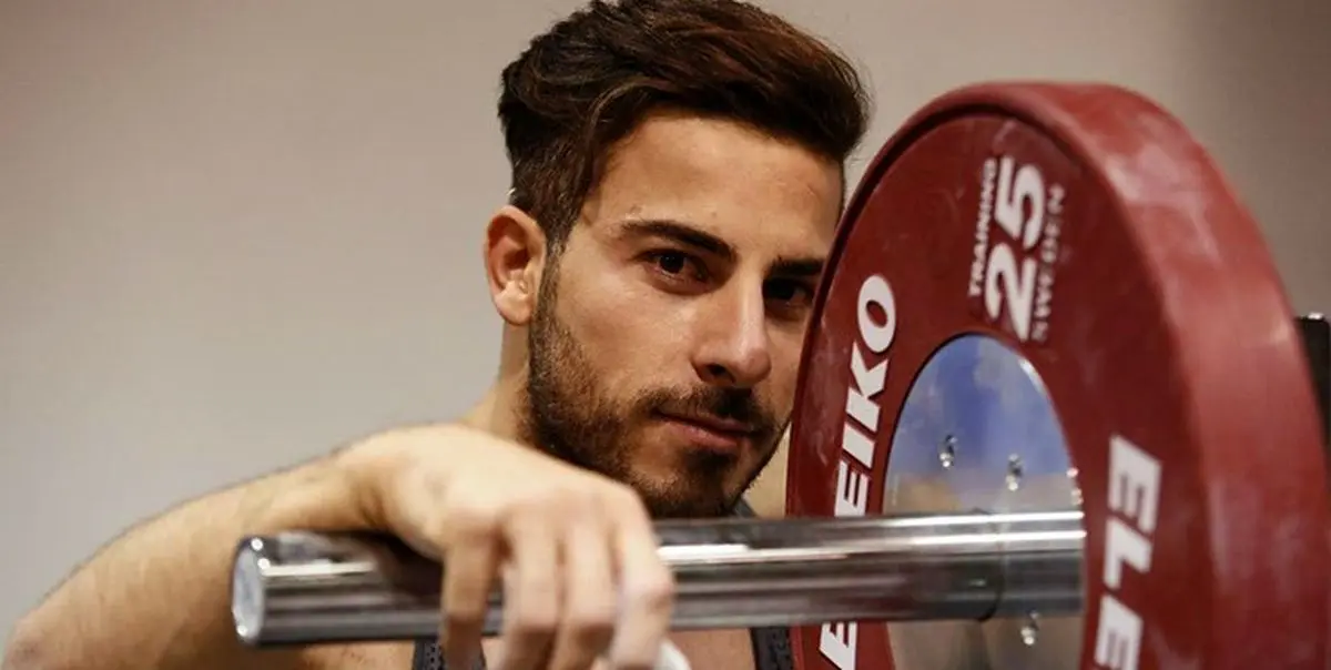 رستمی: خیلی تنها هستم/ مانند انسان‌های 500 سال پیش زندگی می‌کنم