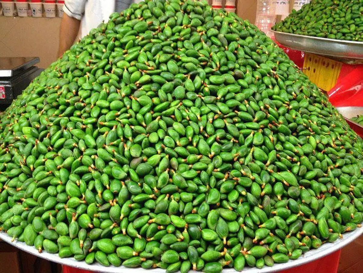 چاقاله بادوم اومده کیلویی ۴۰۰ هزار تومن!