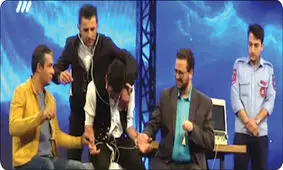 تذکر جدی علیخانی به شرکت‌کننده "عصر جدید" در پشت صحنه+ویدئو